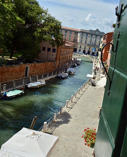 Vista del canale dalla Locanda Ca' Leon